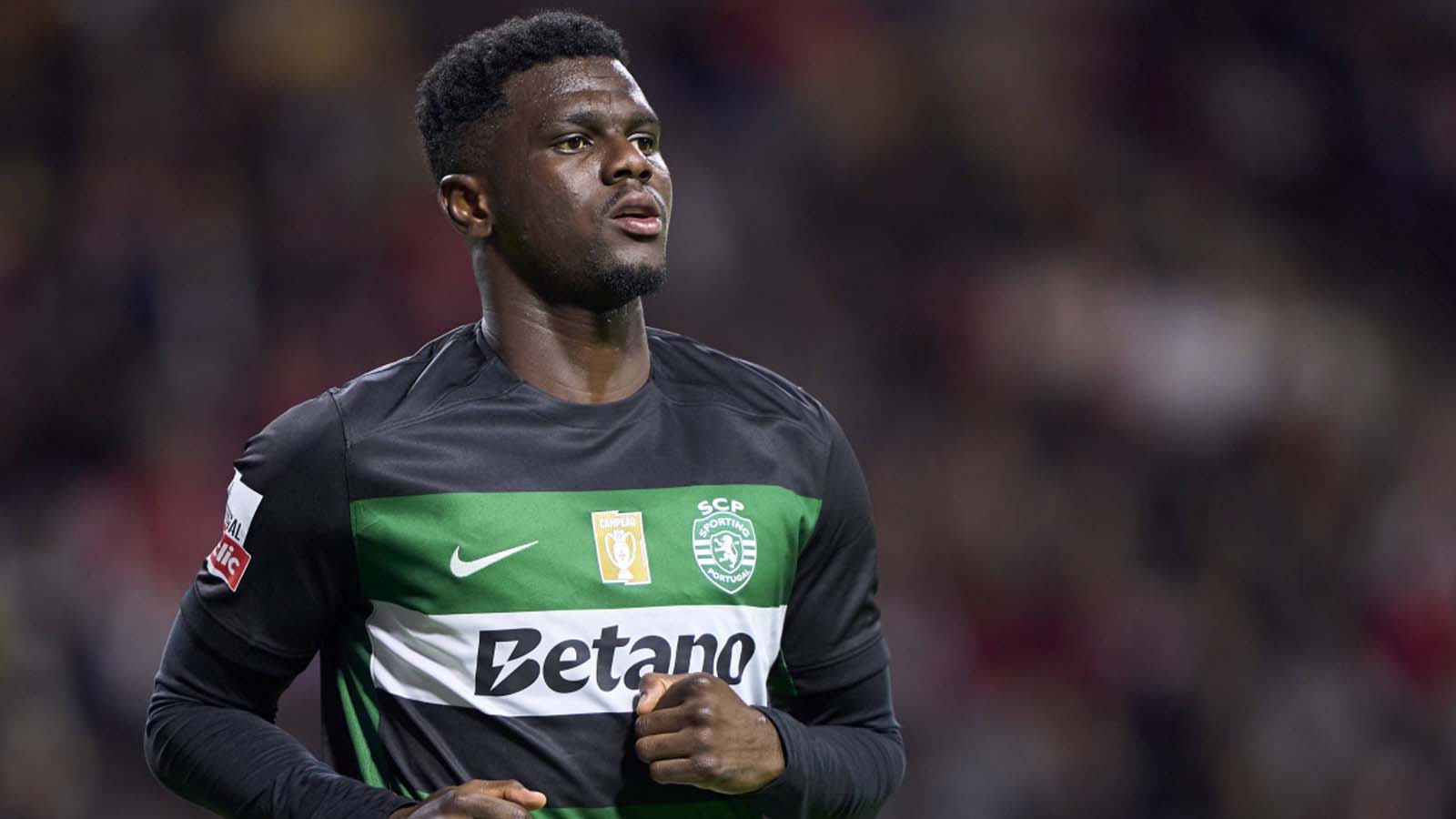 การย้ายทีมของ PSG อุสมาน ดิโอมองเด หรือ โทมัส อาราอูโฆ ใครจะเป็นตัวเลือกที่ดีกว่าสำหรับการเซ็นสัญญามูลค่า 38 ล้านปอนด์ในเดือนมกราคมสำหรับหลุยส์ เอ็นริเก้