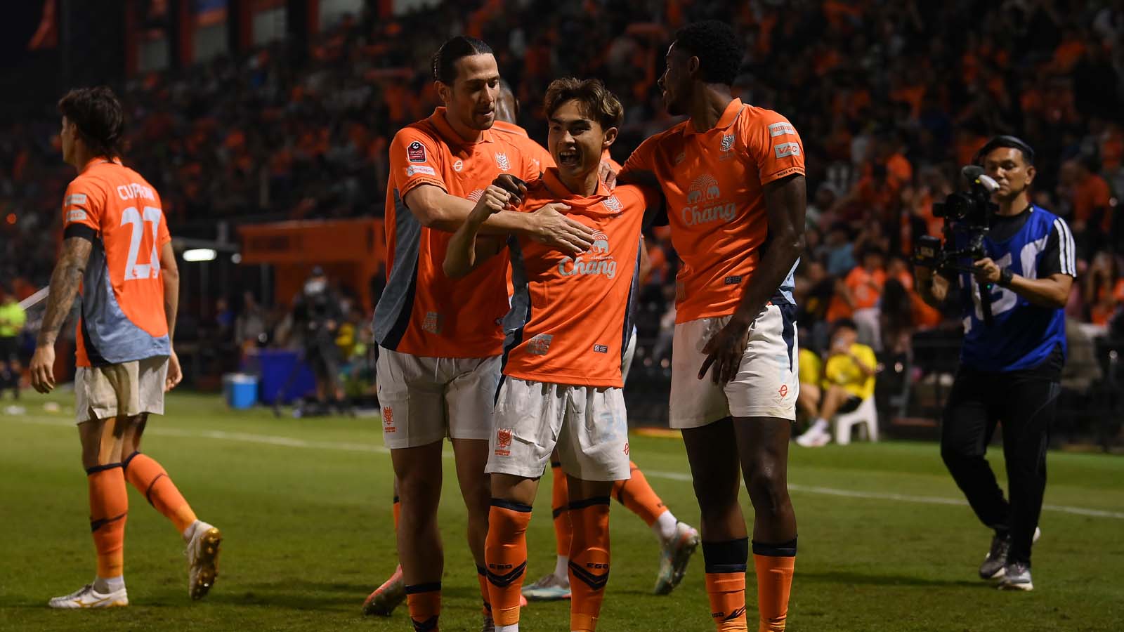 ราชบุรี10คน เชือด ชลบุรี 1-0 ยึดรองจ่าฝูง ศึกBYD SEALION 6 ลีกหนึ่ง