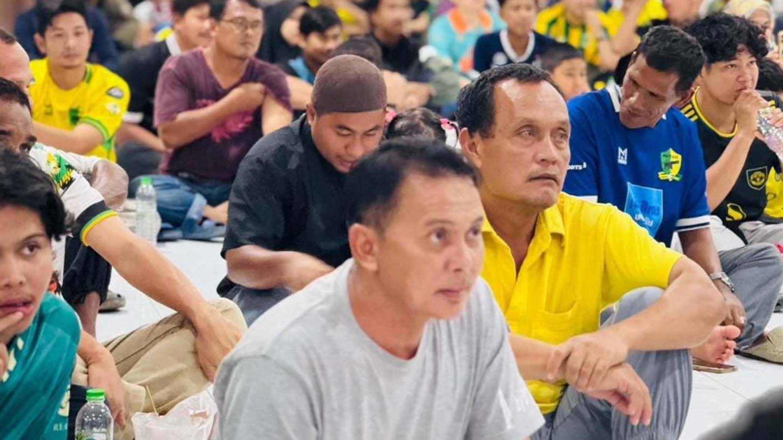 พลังศรัทธาแฟนบอลล้นเมือง ปัตตานี เปิดจอยักษ์เชียร์เกมดวล บุรีรัมย์ ศึกเอฟเอคัพ