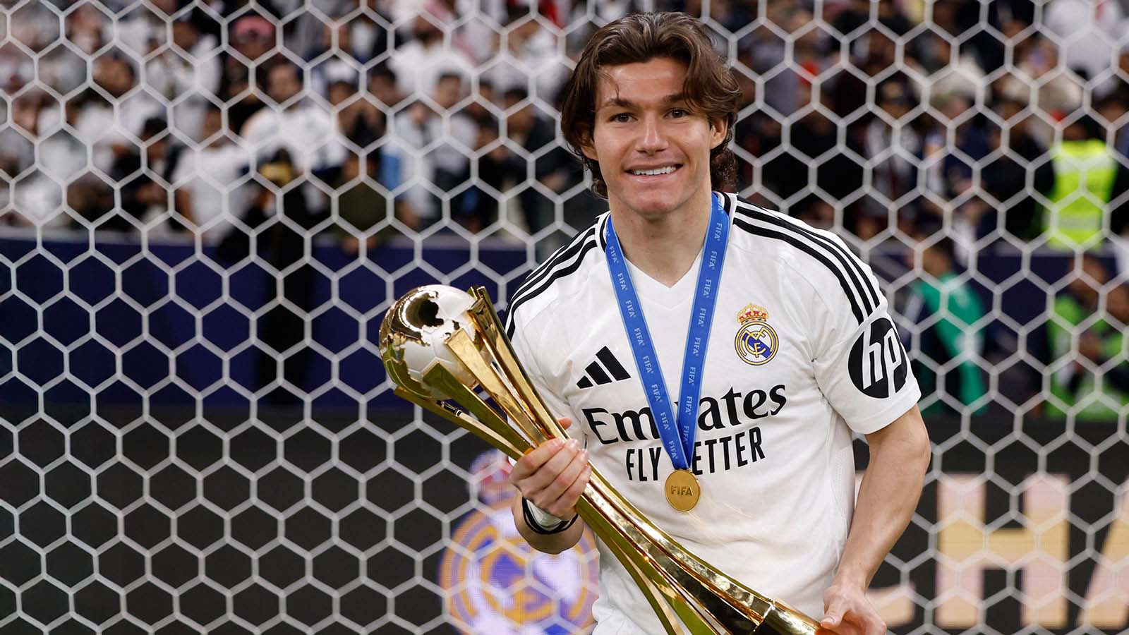 เรอัล มาดริด กองหลังถูกขอให้ 'ฝึกซ้อมคนเดียว' หลังจากการย้ายไปพรีเมียร์ลีก ถูกปฏิเสธในเดือนมกราคม