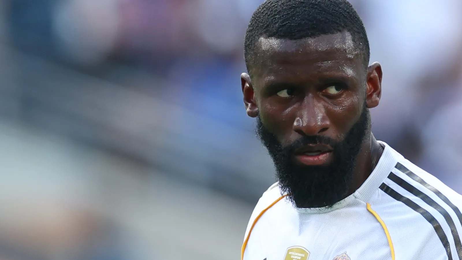 แมนเชสเตอร์ ยูไนเต็ด และลิเวอร์พูล กำลังพิจารณาคว้าตัวดาวเตะจากเรอัล มาดริด ในช่วงซัมเมอร์นี้ แต่ต้องเจอกับการแข่งขันจากยูเวนตุส