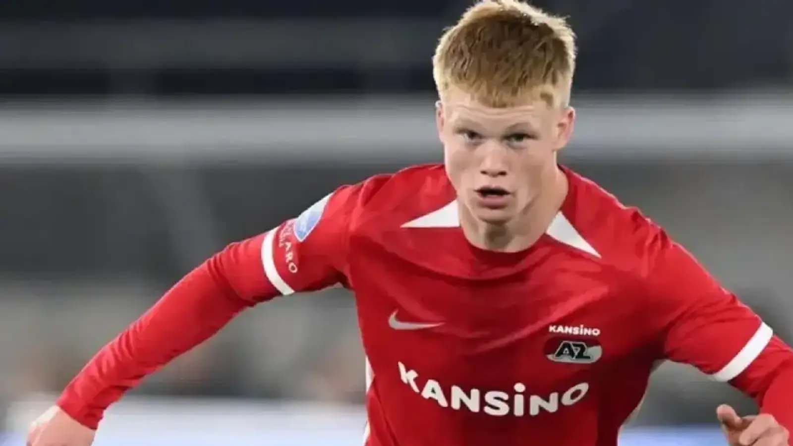 แมนฯ ยูไนเต็ด ปะทะ ลิเวอร์พูล สองทีมคู่ปรับพรีเมียร์ลีกเตรียม ศึกแย่งชิงดาวเด่นจากเซเรีย อา ในช่วงซัมเมอร์นี้