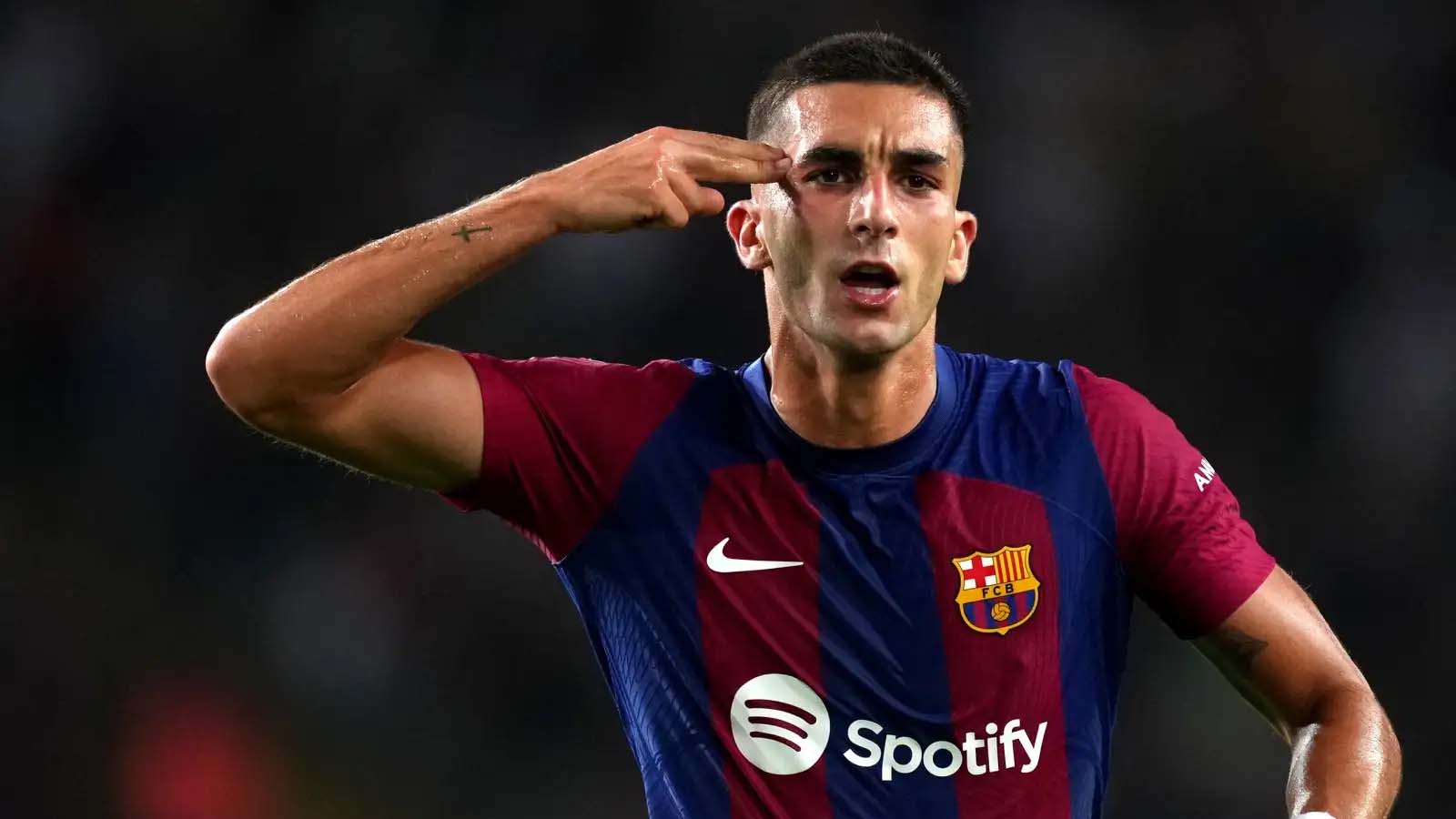 บาร์เซโลนาที่กำลังประสบปัญหาทางการเงินเล็งขายผู้เล่นสองคนในราคา 60 ล้านปอนด์  ตามหานักเตะราคาถูกเพื่อไปเล่นในพรีเมียร์ลีก