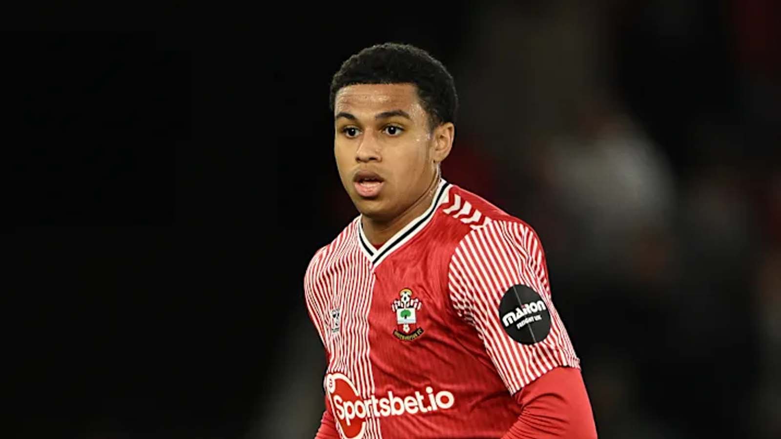 เชีย ชาร์ลส์ เป้าหมายของปีศาจแดงคือใคร นักเตะวัย 22 ปีรายนี้อาจย้ายมาอยู่โอลด์แทรฟฟอร์ดหรือไม่