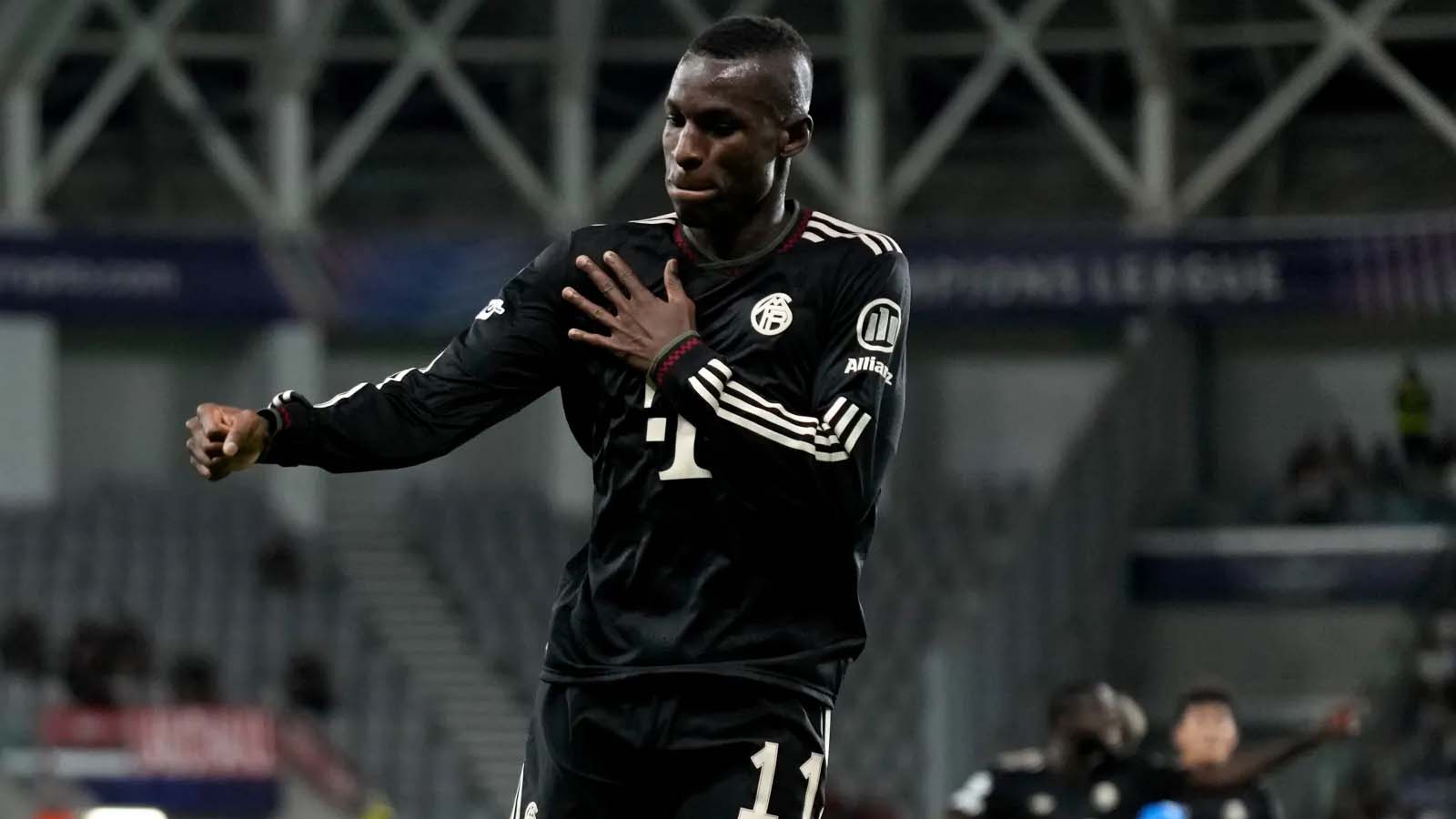 นิโคลัส แจ็คสัน ได้รับโอกาสกลับมาเล่นในพรีเมียร์ลีกทันที หลังจากตัดสินใจย้ายไปบาเยิร์น มิวนิค ด้วยค่าตัว 56.3 ล้านปอนด์