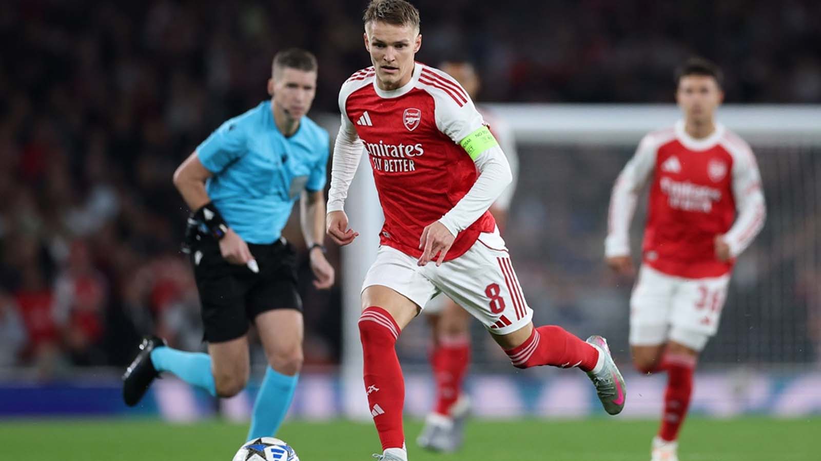 หงส์แดงแย่งชิงกับสามสโมสรในพรีเมียร์ลีกเพื่อคว้าตัวมาร์ติน โอเดการ์ดคนต่อไป